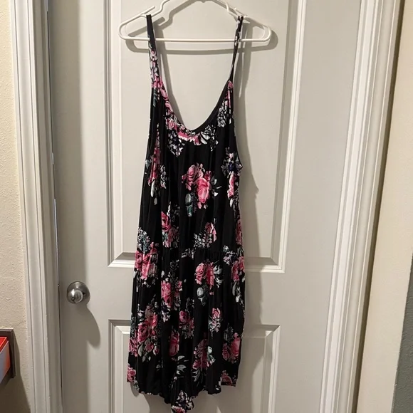 Torrid Black Floral Jumpsuit - Picture 3 of 4